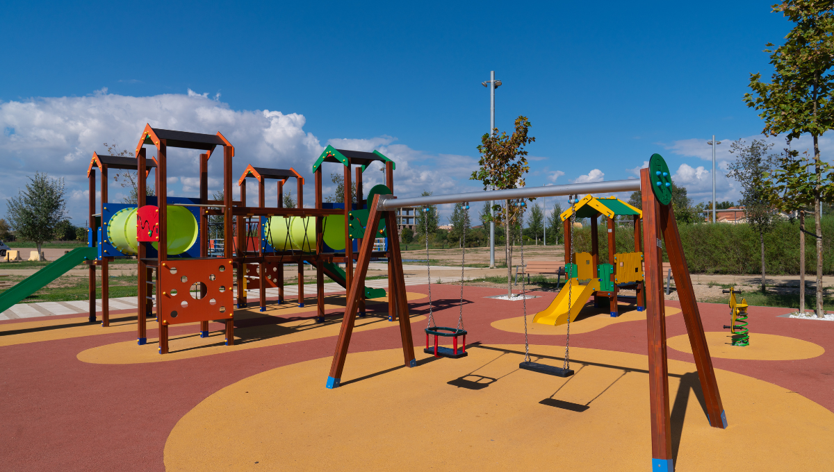 CHILDREN'S PLAY AREAS